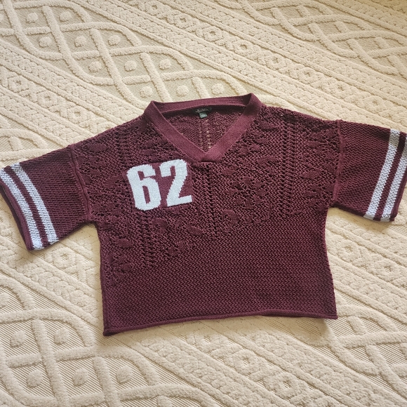 S Wild Fable Maroon Knit Crop Top with Number Design - Picture 12 of 12